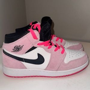 Air Jordan 1 Mid SE Crimson Tint